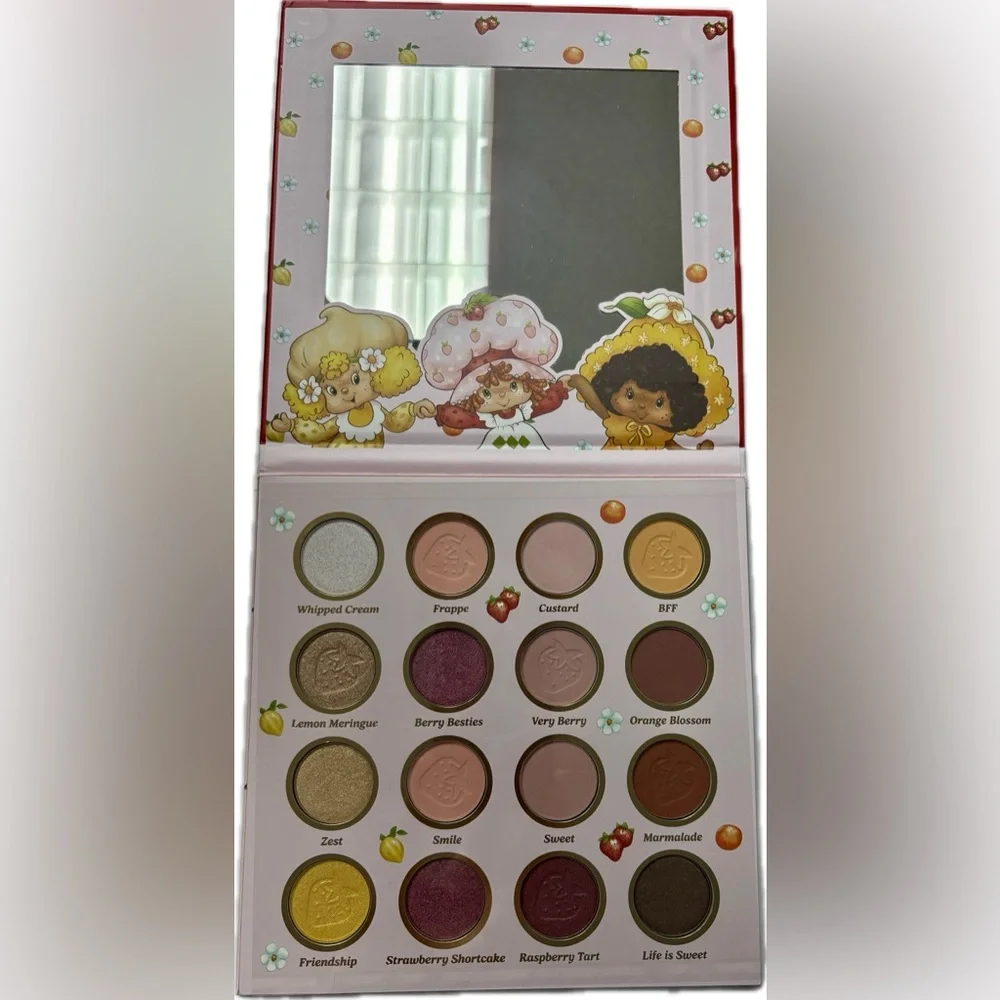 The World of Strawberry Shortcake Retro Eyeshadow Palette